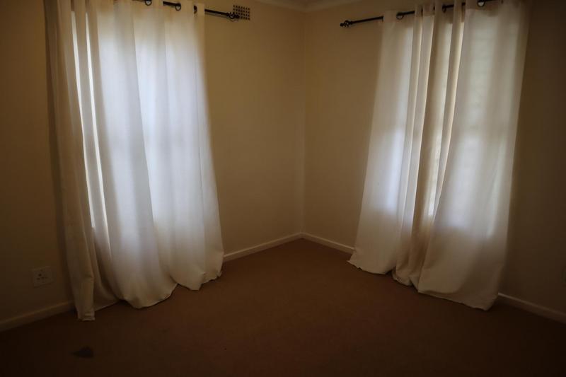 To Let 2 Bedroom Property for Rent in Vredehoek Western Cape